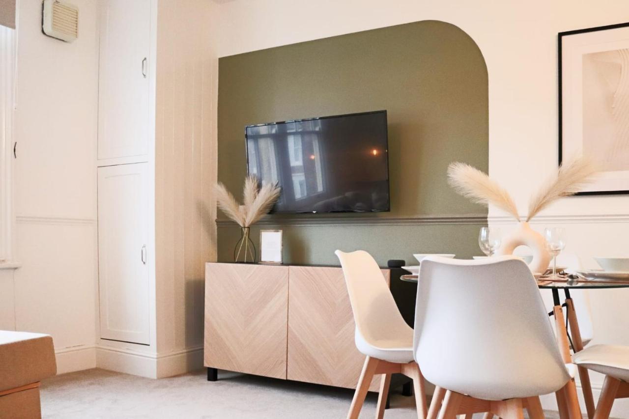 Japandi-inspired Apt In The Heart Of
